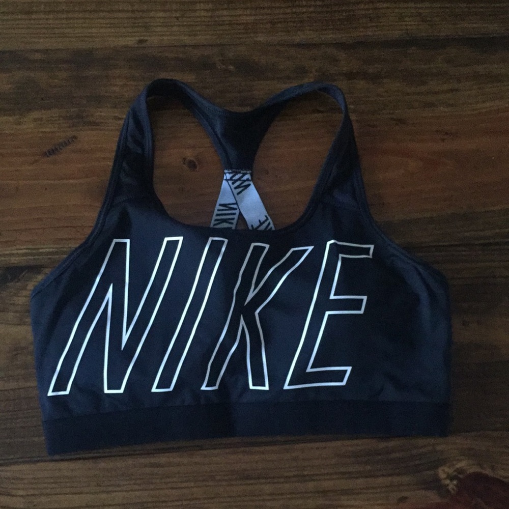 XL black Nike sports bra